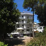 Moreri מלון 3*
